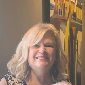 Meet your Posher, Suzanne